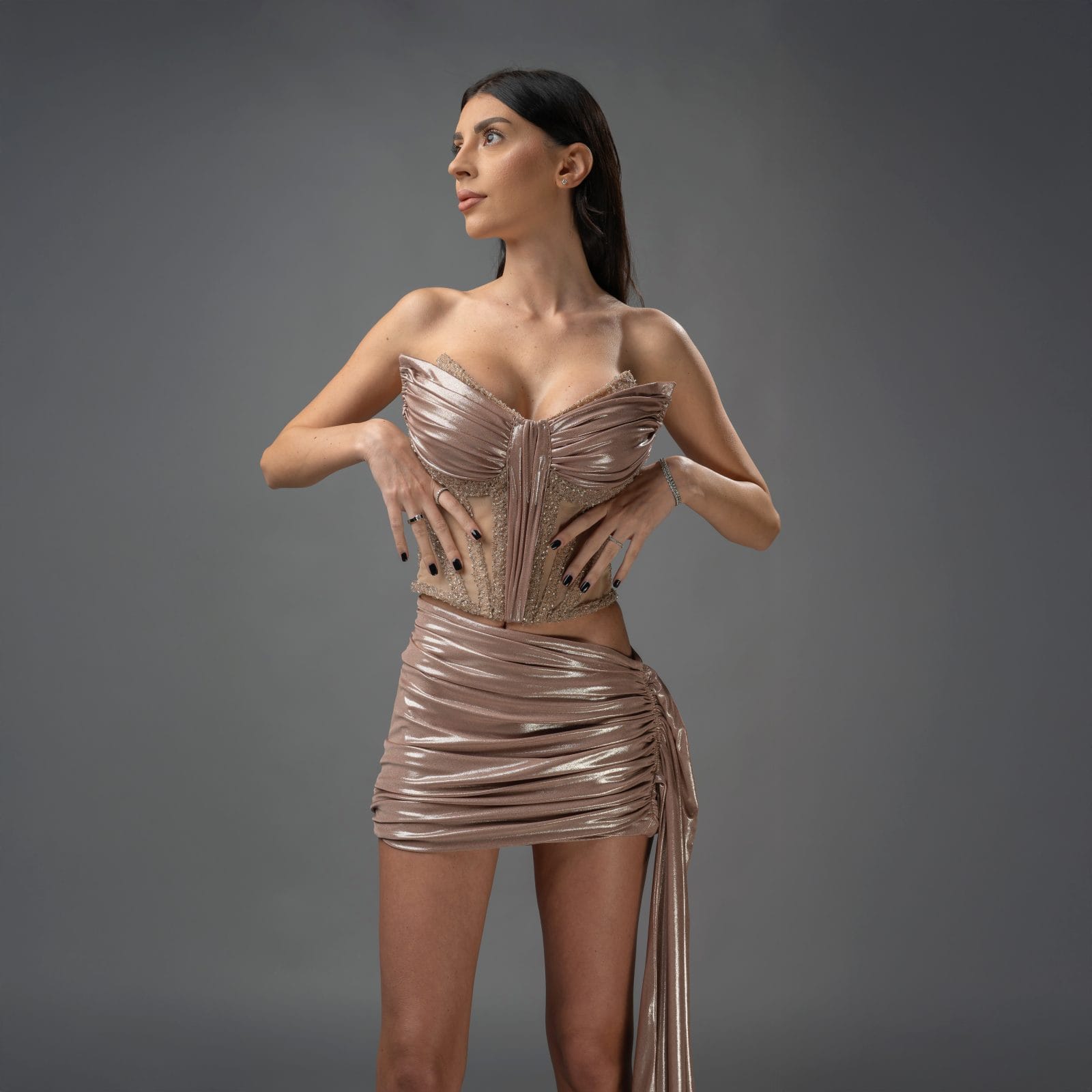 corset nude metalizat si fusta metalizata nude 1